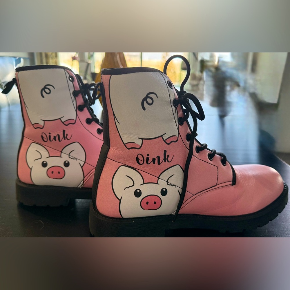 Piggy pink high top boots!